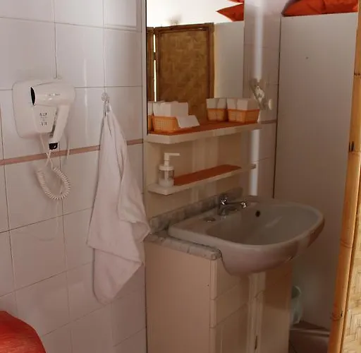 R&b Degli Dei ゲストハウス *